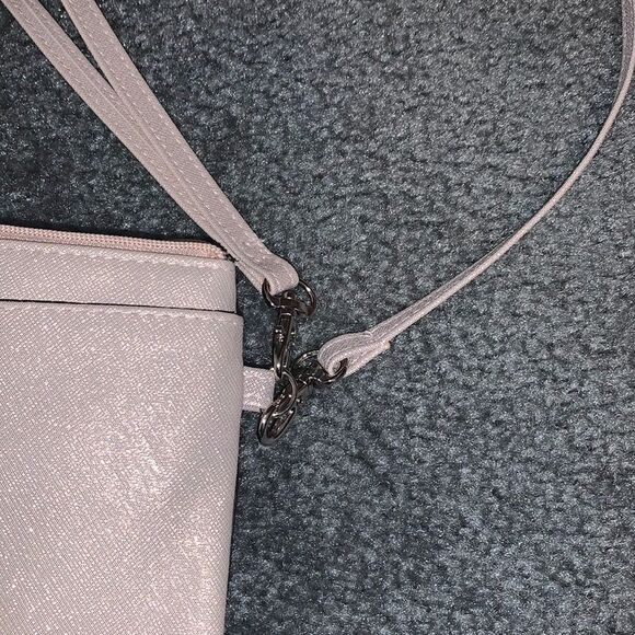 NWOT Wristlet/ crossbody wallet - Picture 4 of 7